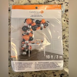 Halloween Balloon Garland